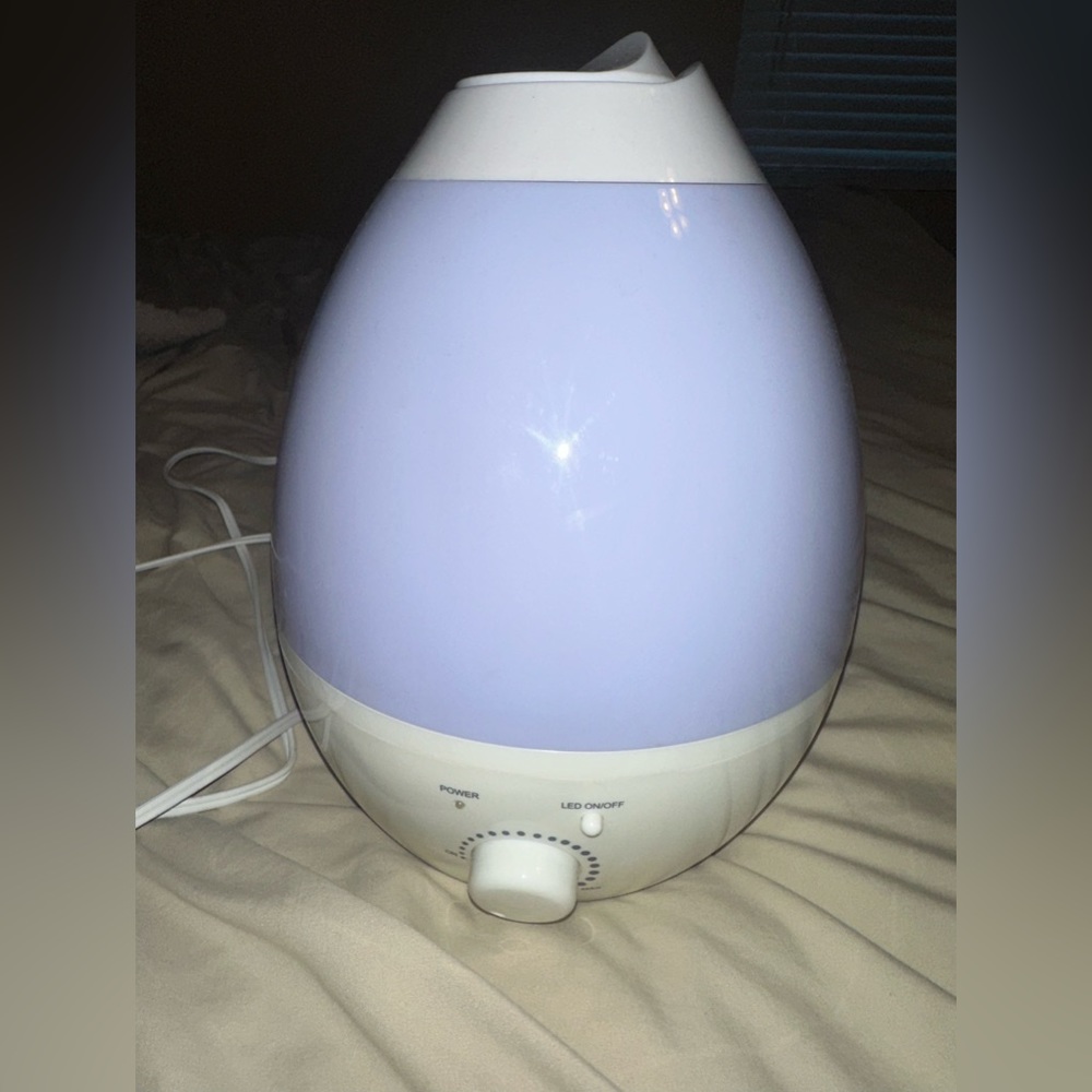 Color Changing Humidifier - Picture 3 of 16